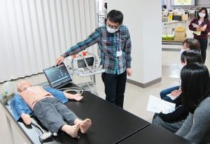 こども病院のプログラム、幼児の救急蘇生プログラムの様子
